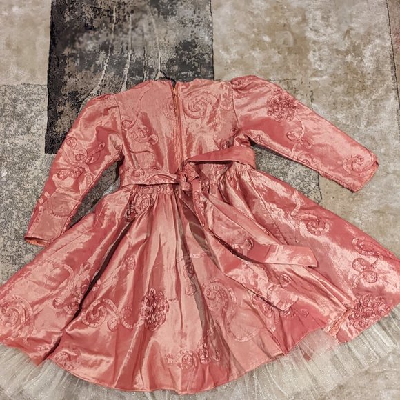 Red Dress - Picture 2 of 9